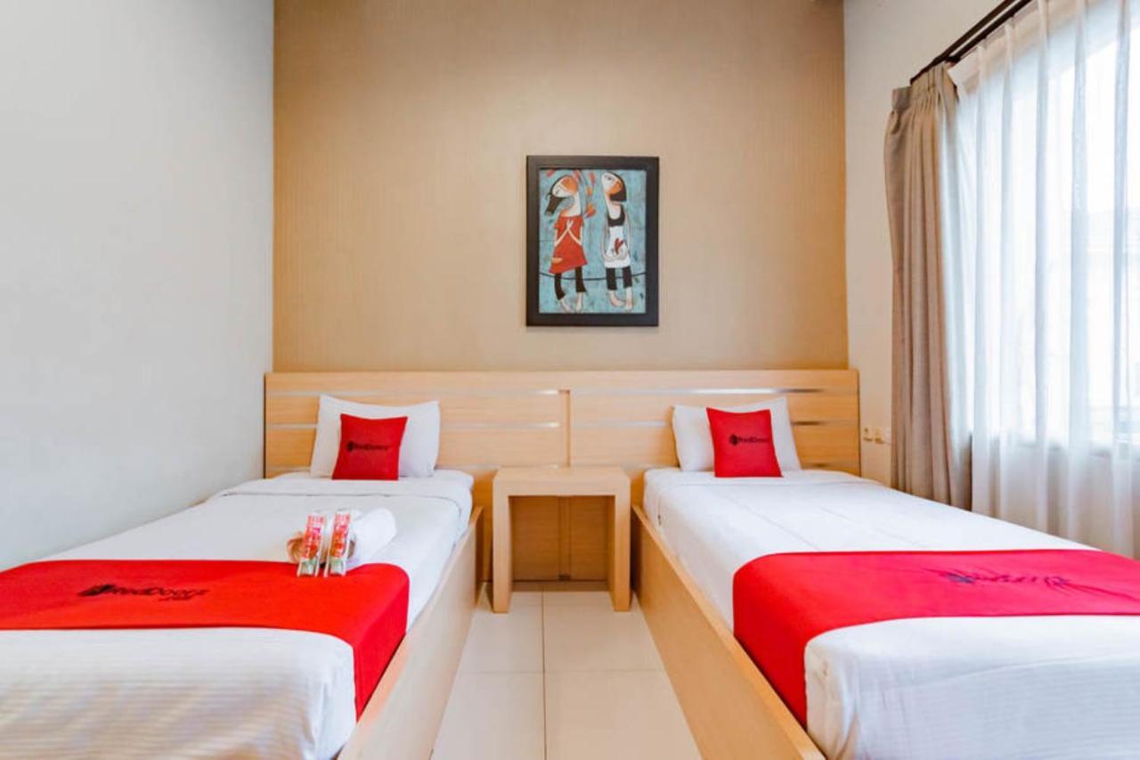 Reddoorz Near Lembang Park & Zoo 2 Hotel Eksteriør billede